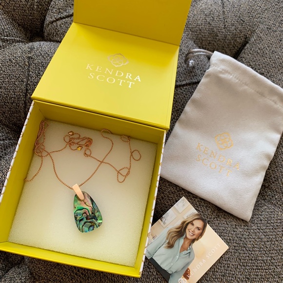 Kendra Scott Jewelry - Maeve Long Pendant Necklace - Kendra Scott
